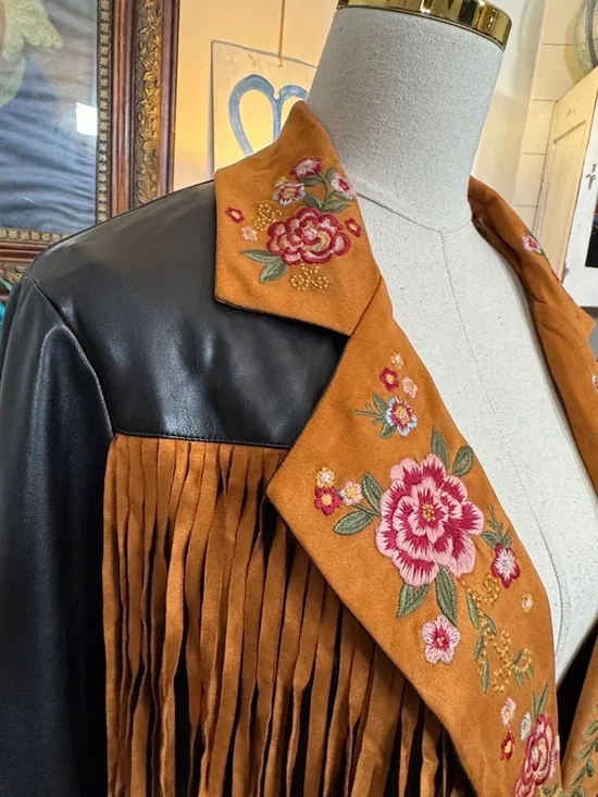 NWT Savanna Jane Black Leather Jacket with Tan Embroidered Fringe Collar - Picture 3 of 6